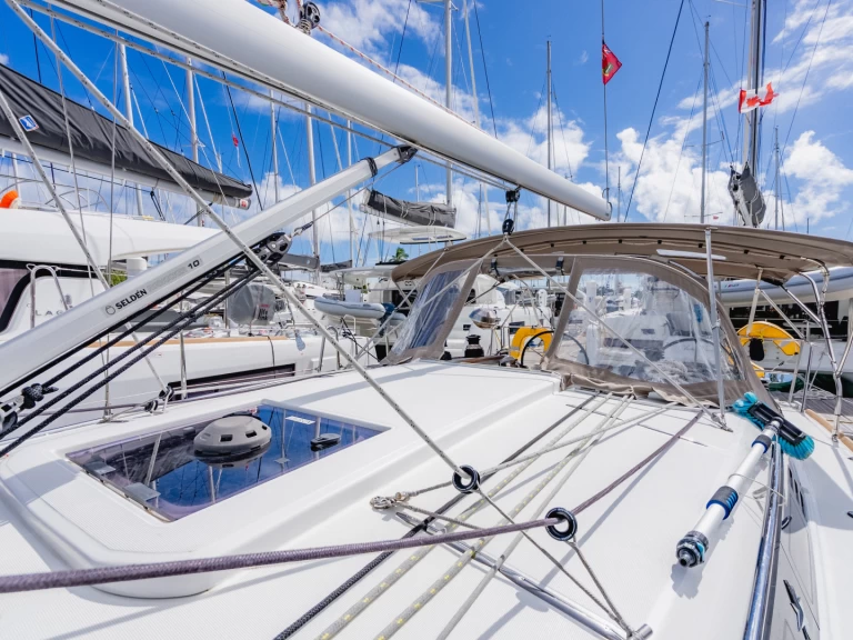 Jeanneau Sun Odyssey 349 in Road Town on SamBoat