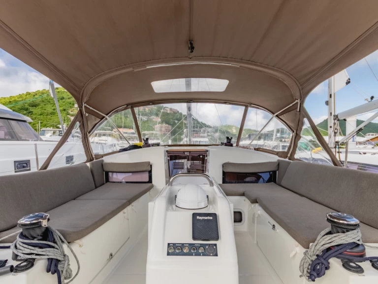 Sailboat rental in Road Town - Jeanneau Sun Odyssey 440