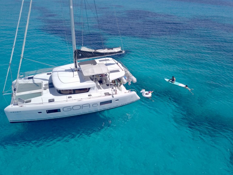 Catamaran rental in Marina Vallarta - Lagoon Lagoon 42