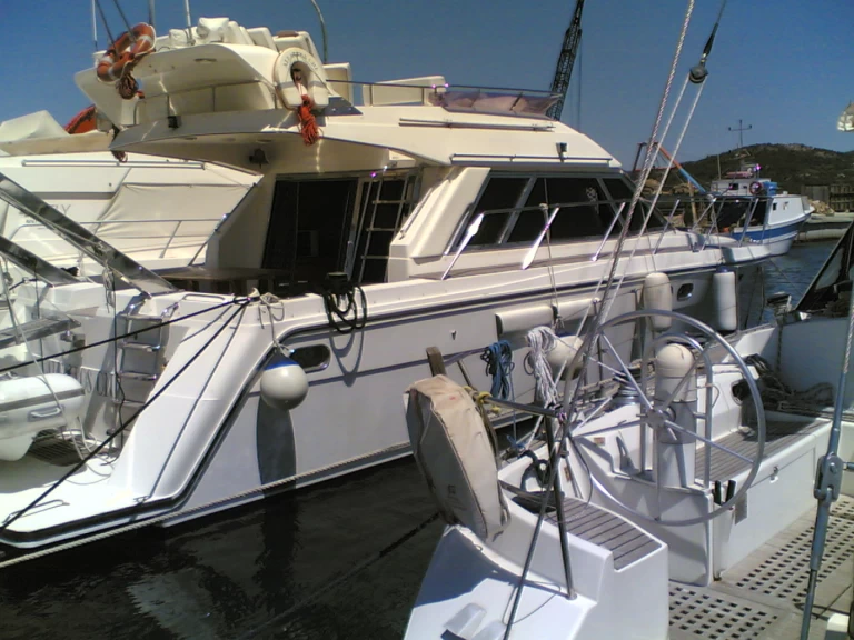 Horizon Elegance 54 Fly charter bareboat or captained in  Porto Turistico Di Roma (Ostia)