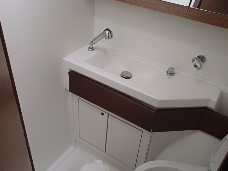 Bénéteau Oceanis 46.1 in Alimos on SamBoat