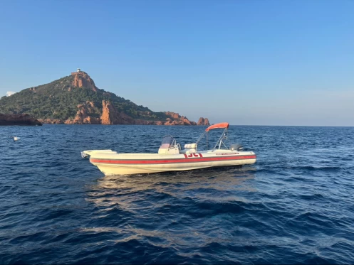 Boat rental Nuova Jolly Club man 26 in Saint-Raphaël on Samboat