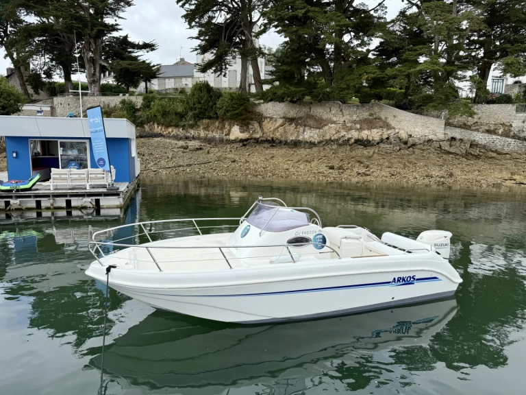 Arkos 607 WA in Port de Sainte-Marine on SamBoat