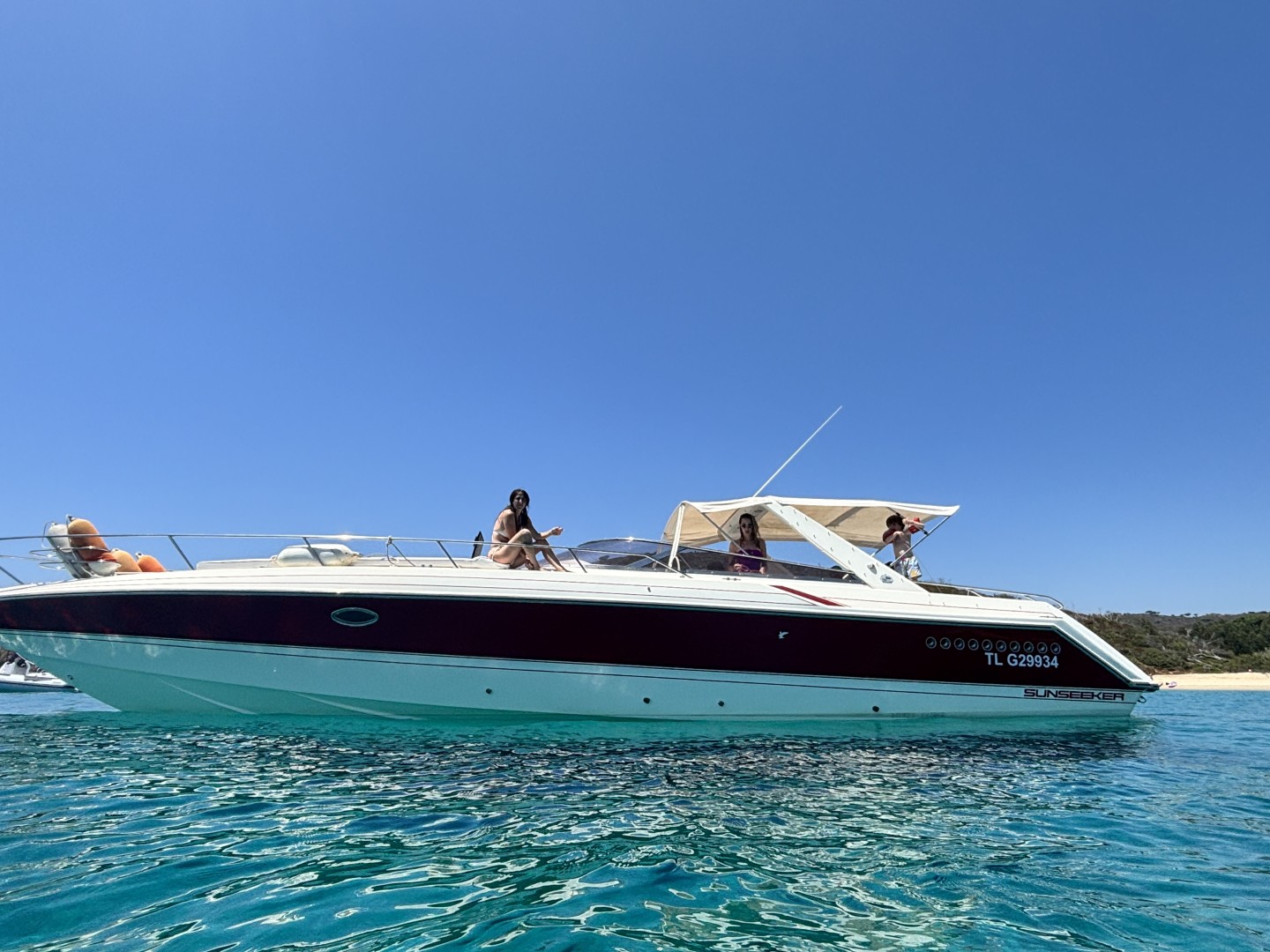 ポジャギNo.43 Rent a Motorboat Sunseeker Thunderhawk 43 in Saint-Tropez | SamBoat