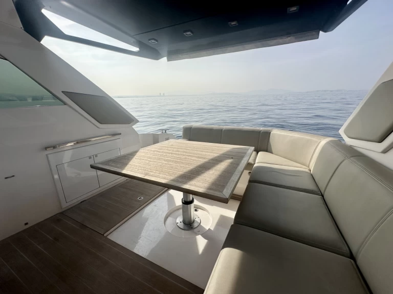 Motorboat for rent Marseille at the best price