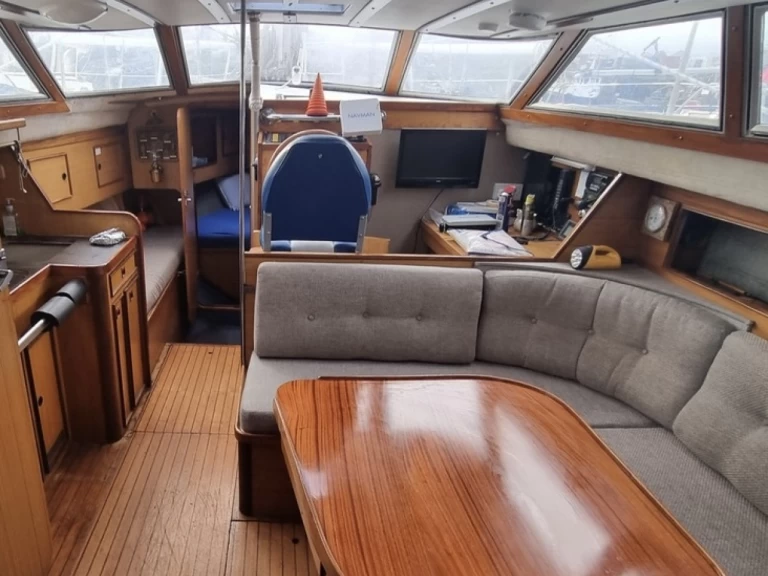 Jouet 1040 MS charter bareboat or captained in  Hyères