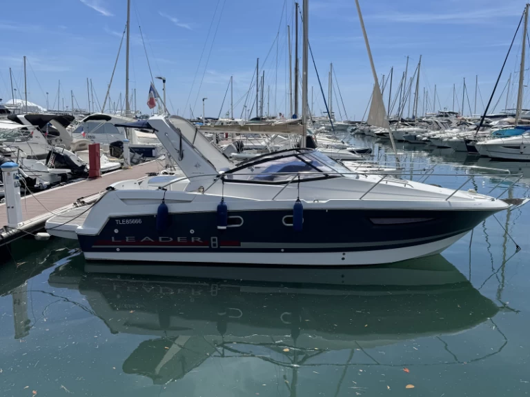 Boat rental Jeanneau Leader 8 in Golfe-Juan on Samboat