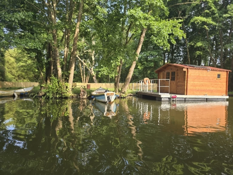 Custom Made Barge  in Nort-sur-Erdre on SamBoat