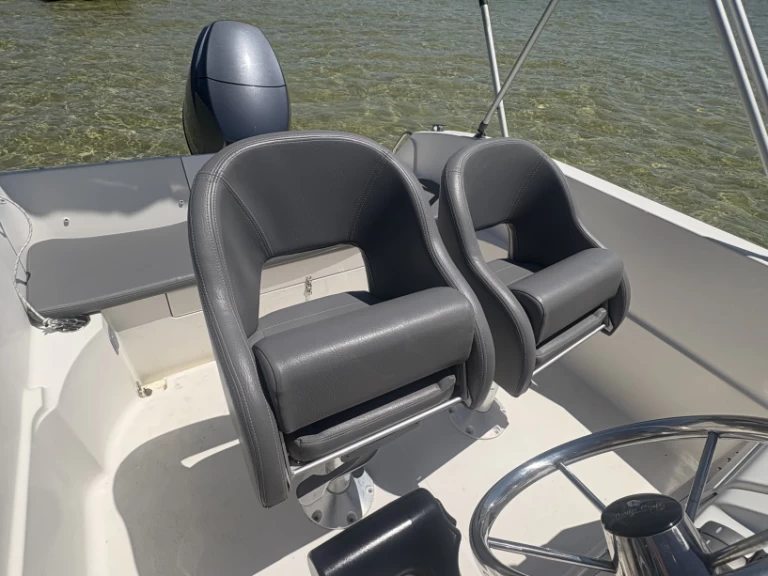 Pacific Craft Pacific Craft 545 Trendy charter bareboat or captained in  Sanguinet