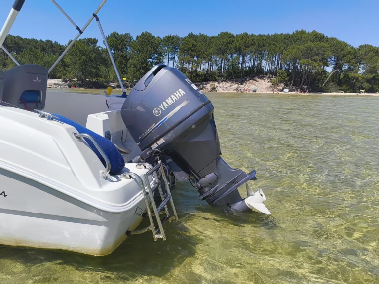 Rent a Pacific Craft Pacific Craft 545 Trendy Sanguinet
