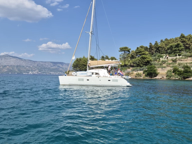 Catamaran for rent Omiš at the best price