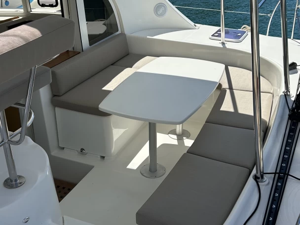 Lagoon Lagoon 380 S2 in Omiš on SamBoat