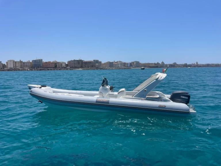 RIB rental in Trapani - Bat 747 Bat 747