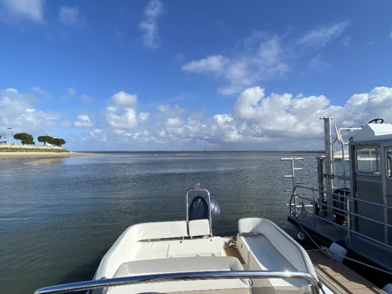 Boat rental Zodiac NZ-O 760 in Arcachon on Samboat