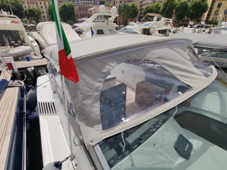 Motorboat rental with or without captain Tornado Naples