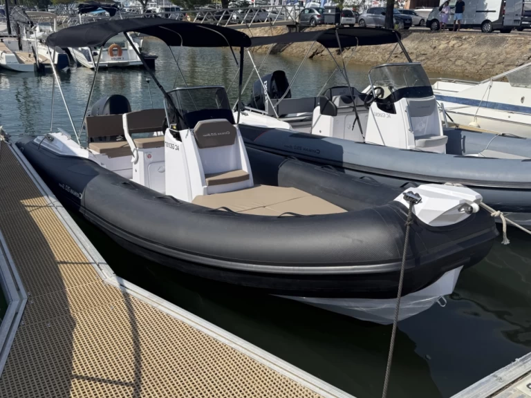 Boat rental Ranieri Cayman 21 Sport in Arcachon on Samboat