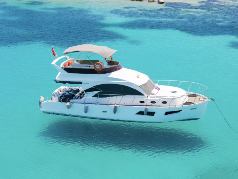 Bareboat Rental Motorboat San Lorenzo with a boat licence