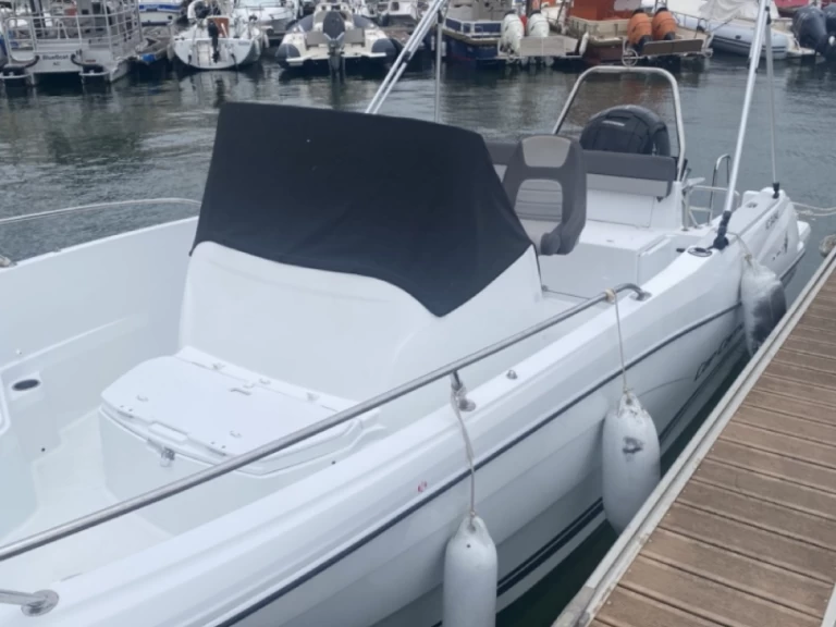 Motorboat rental with or without captain Jeanneau Arcachon