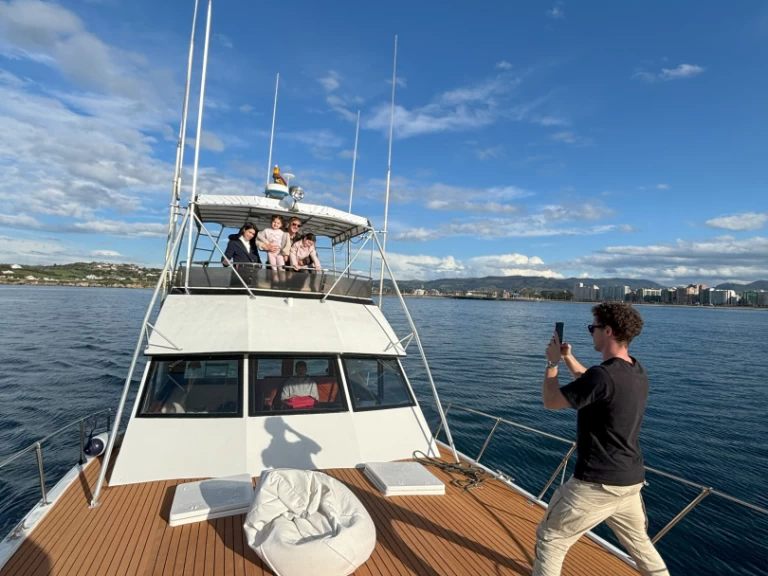 Hatteras Hatteras 46 convertible in Gijón on SamBoat
