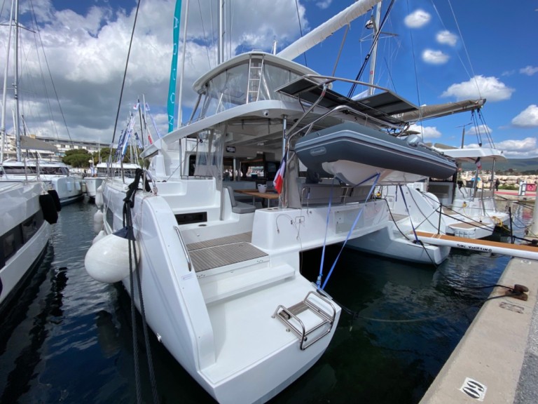 Catamaran rental in Hyères - Lagoon Lagoon 46