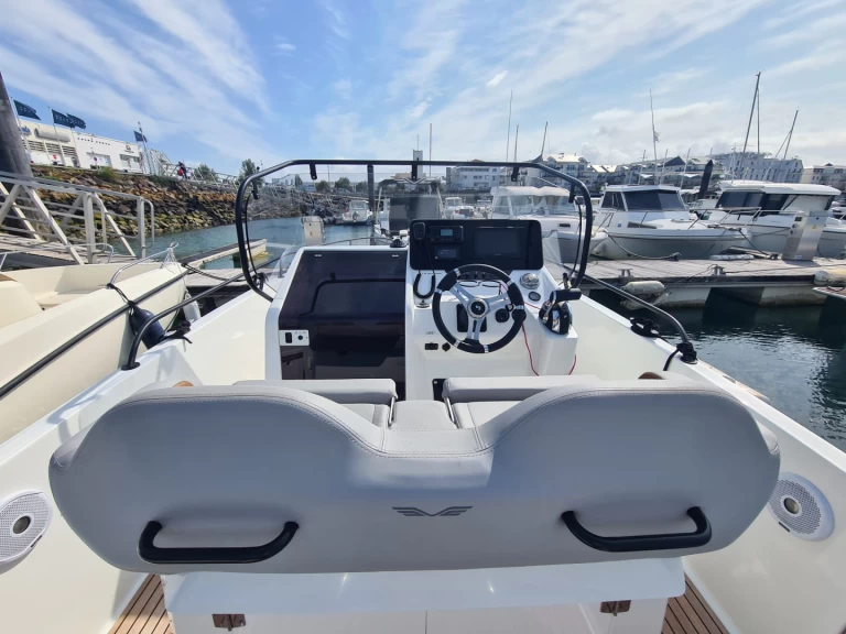 Motorboat rental in Les Sables-d'Olonne - Bénéteau Flyer 8 SPACEdeck