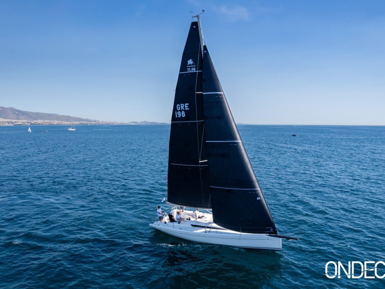 Sailboat for rent Piraeus at the best price