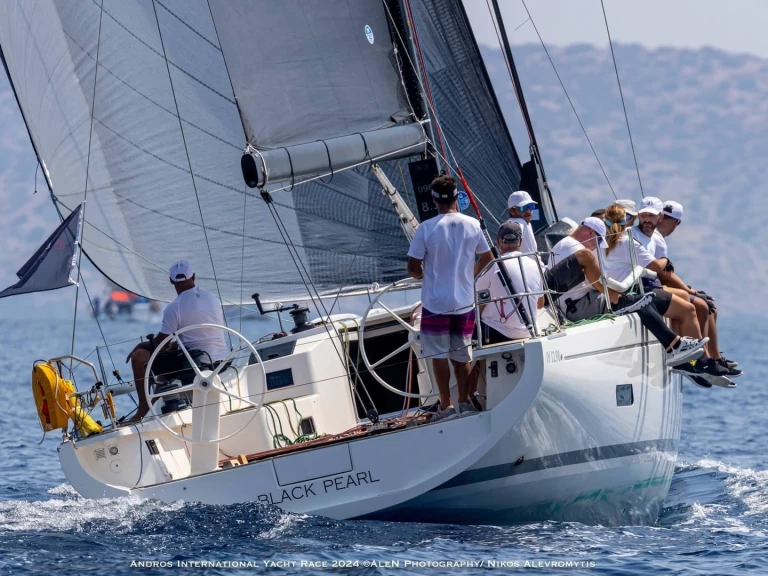 Boat rental  Italia Yachts 12.98 in Piraeus on Samboat