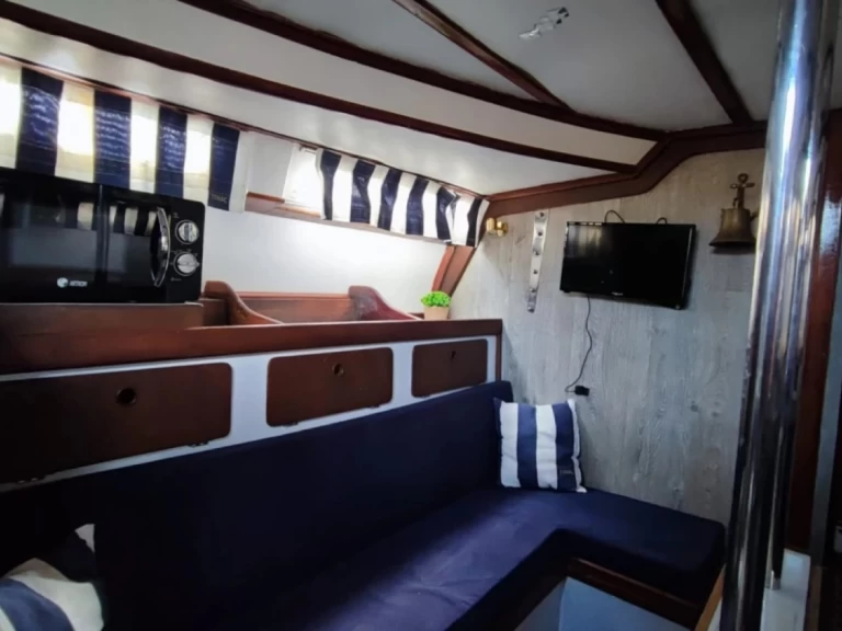 Sailboat for rent Alicante at the best price