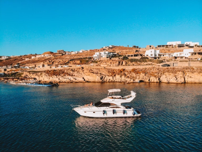 Motorboat rental in Mykonos (City) - Princess Princess 40 Fly