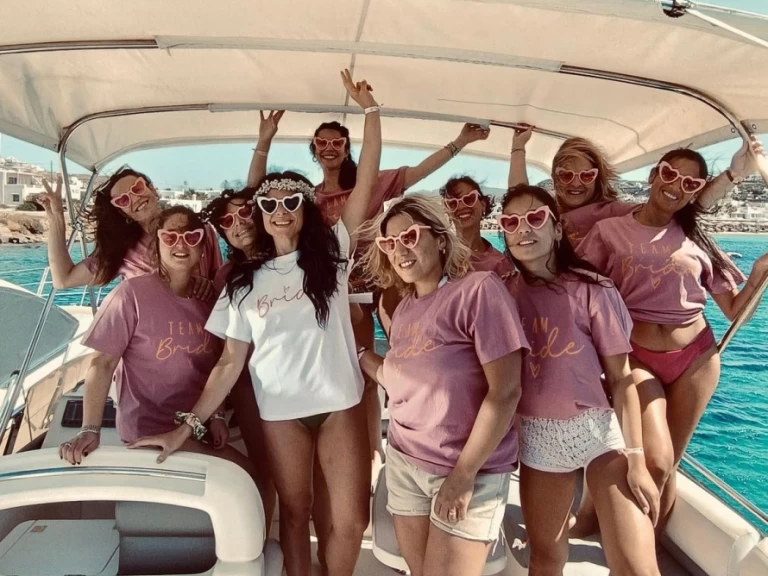 Motorboat rental with or without captain Princess Mykonos (City)