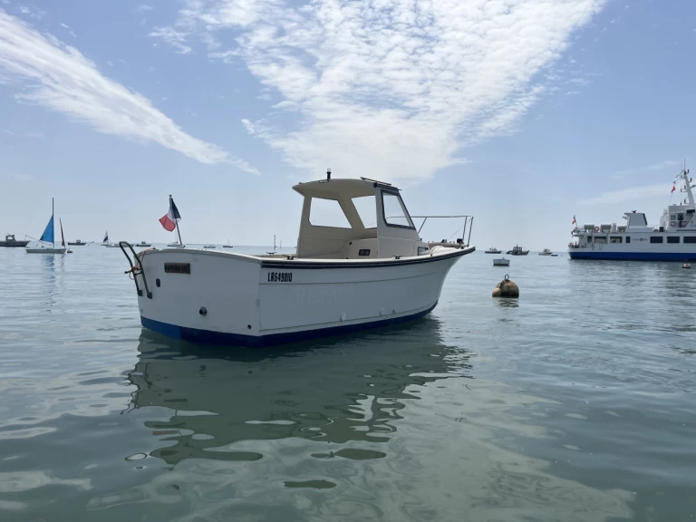 Motorboat for rent Île d'Aix at the best price
