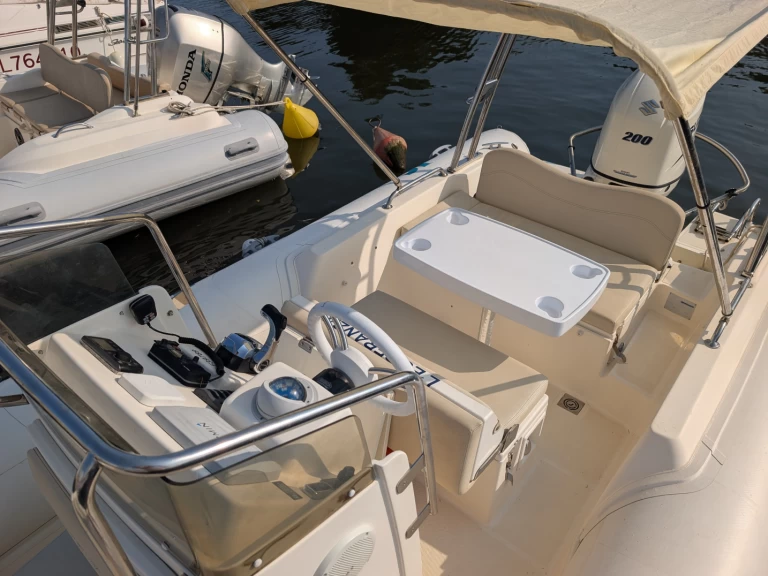 Joker Boat Wide 700 in Hyères on SamBoat