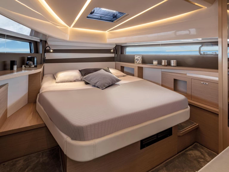 Motorboat for rent Hyères at the best price
