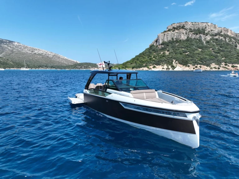 Bareboat Rental Motorboat Saxdor with a boat licence