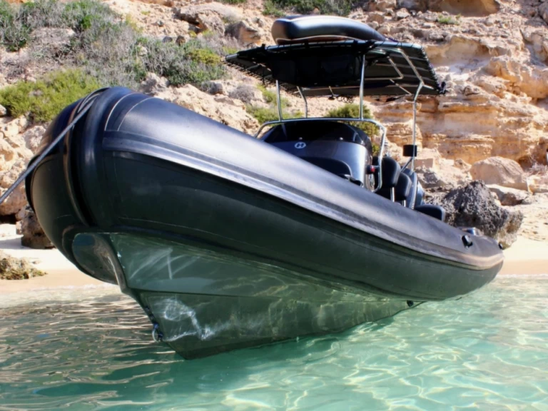 Bareboat Rental RIB Humber with a boat licence