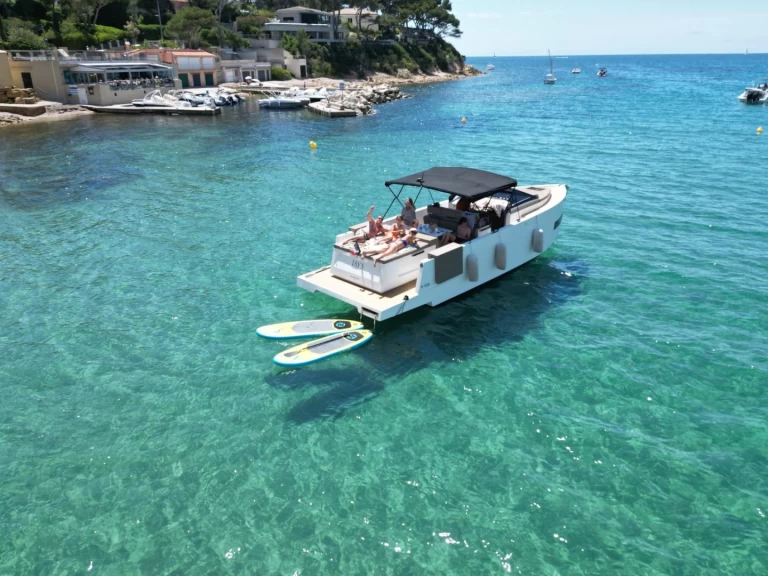 Bareboat Rental Motorboat De Antonio Yacht with a boat licence