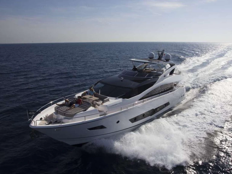 Sunseeker Yacht 86 charter bareboat or captained in  Palma de Mallorca
