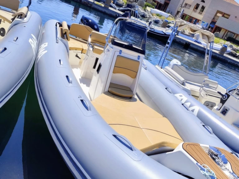 Bwa Sport 22 GTO in Villasimius on SamBoat