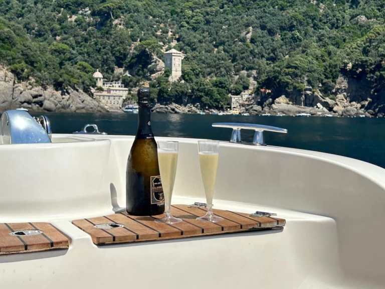 Bareboat Rental RIB Italiamarine with a boat licence