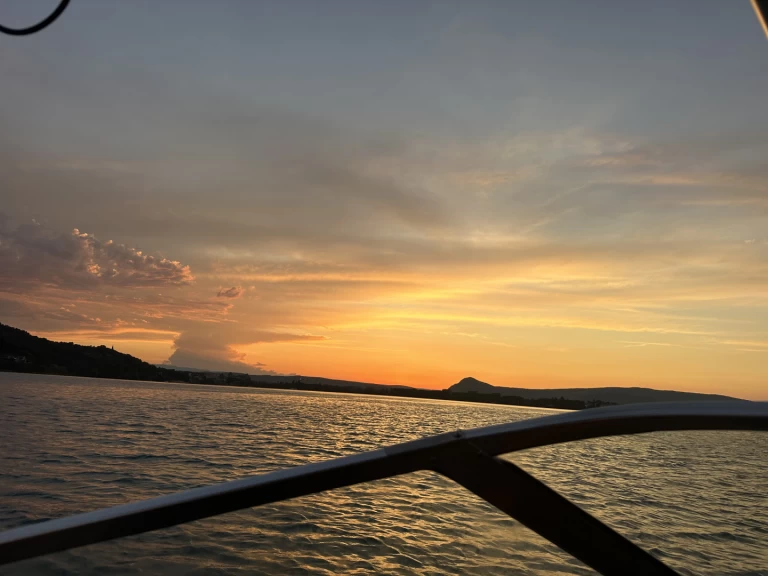 Motorboat rental in Saint-Jorioz - Four Winns Horizon 180