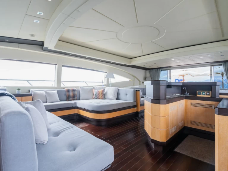 Luxury Yacht rental with or without captain Mangusta Antibes