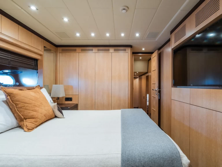 Bareboat Rental Luxury Yacht Mangusta with a boat licence