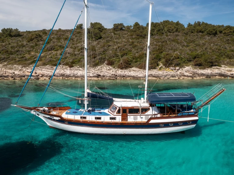 Unknown Hera charter bareboat or captained in  Split