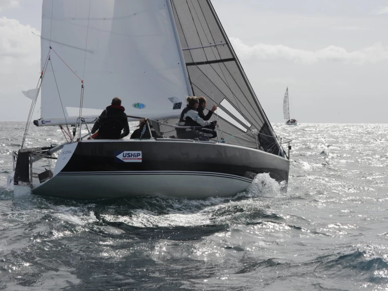 Bénéteau First Classe 8 in La Rochelle on SamBoat