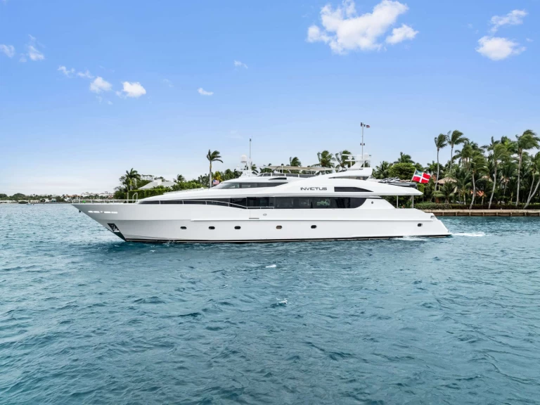 Palmer Johnson INVICTUS charter bareboat or captained in  Newport