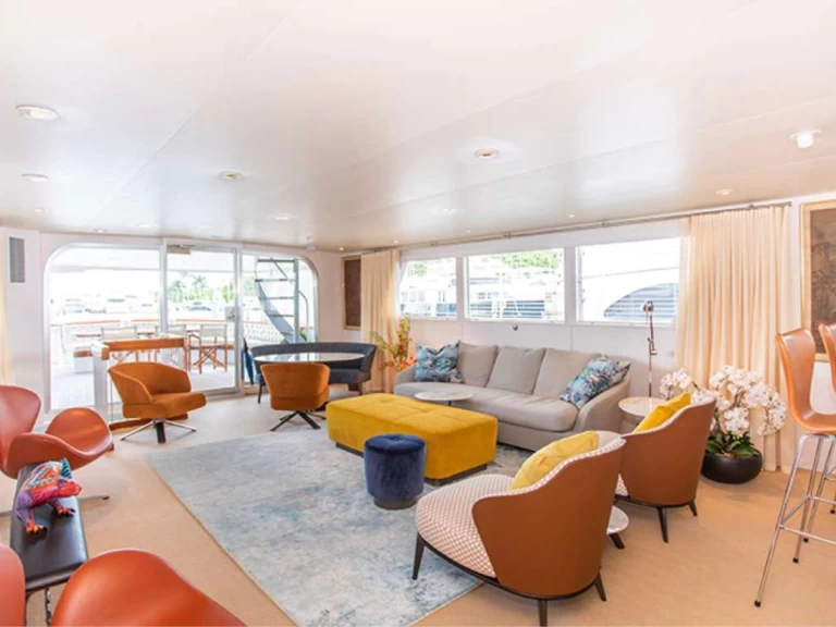 Luxury Yacht rental with or without captain Burger State of Maine