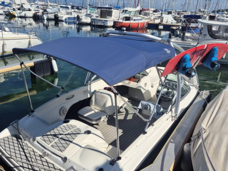 Yacht charter Thonon-les-Bains cheap Bayliner 111 GT
