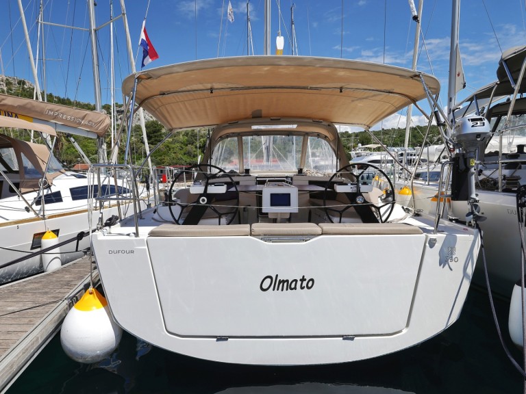 Rent a Dufour Dufour 390 Primošten