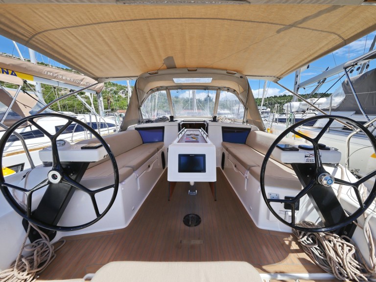 Sailboat rental in Primošten - Dufour Dufour 390