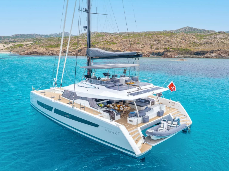 Luxury Yacht rental with or without captain Fountaine Pajot British Virgin Islands (BVI)